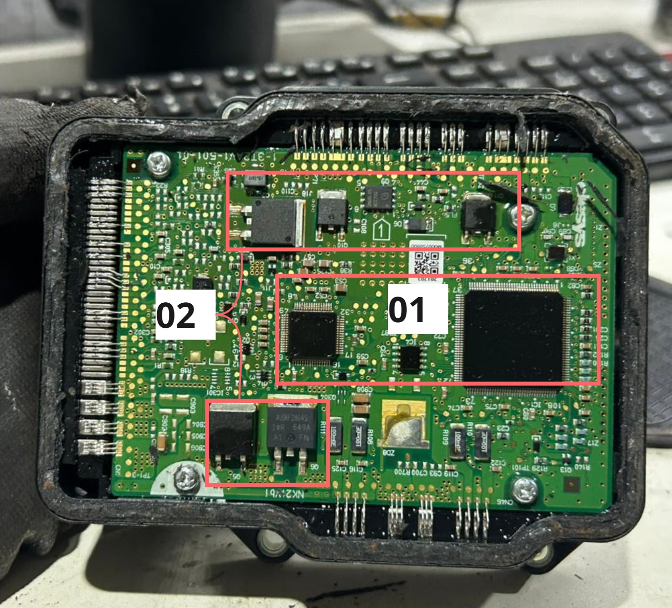 Placa real do módulo ABS Honda HR-V analisada no material técnico